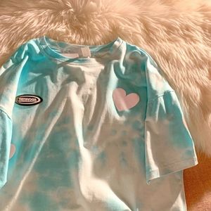 Blue tie-dye tee with pink ❤️